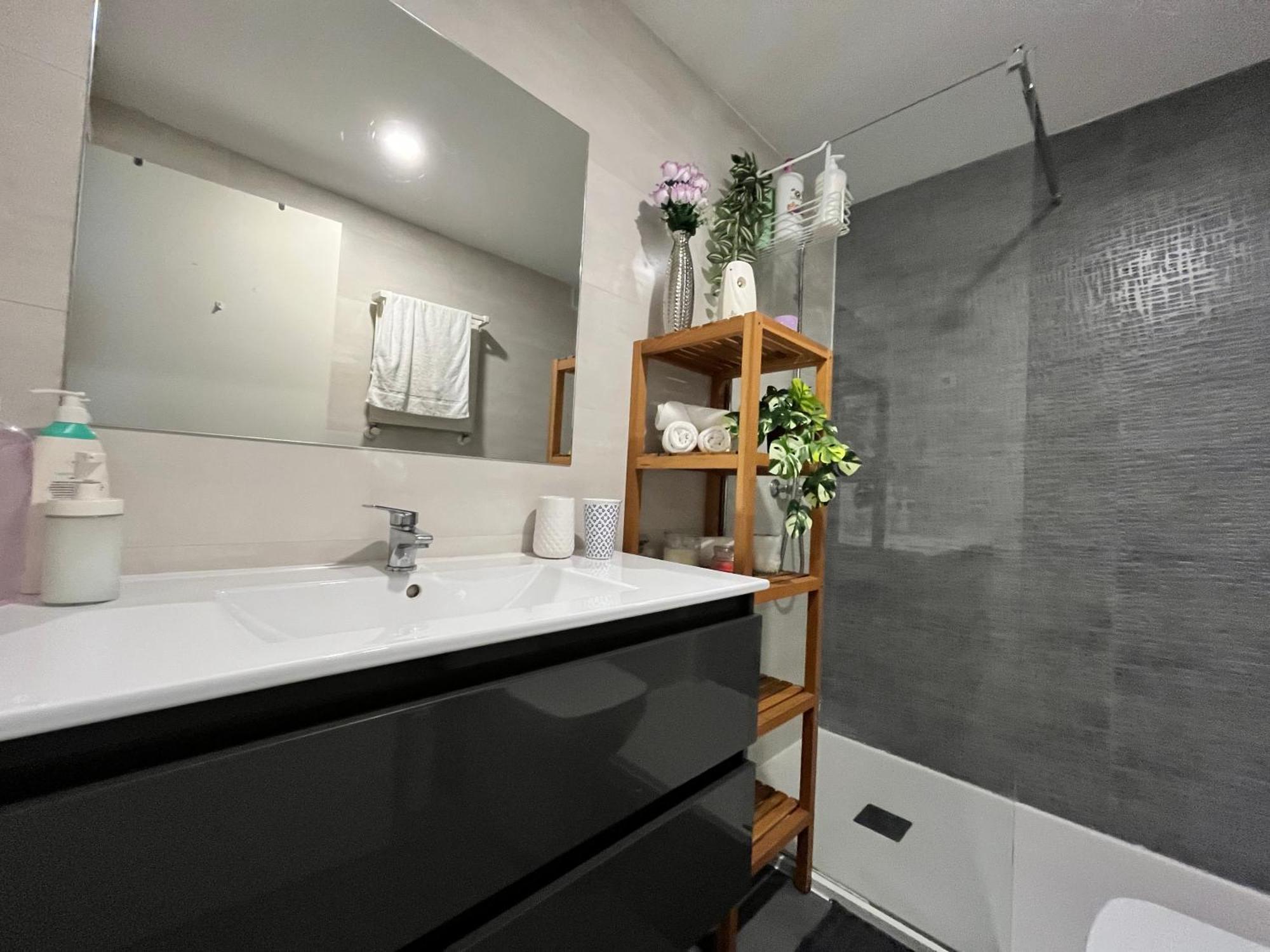Habitacion Atocha Mendez Madrid Bagian luar foto