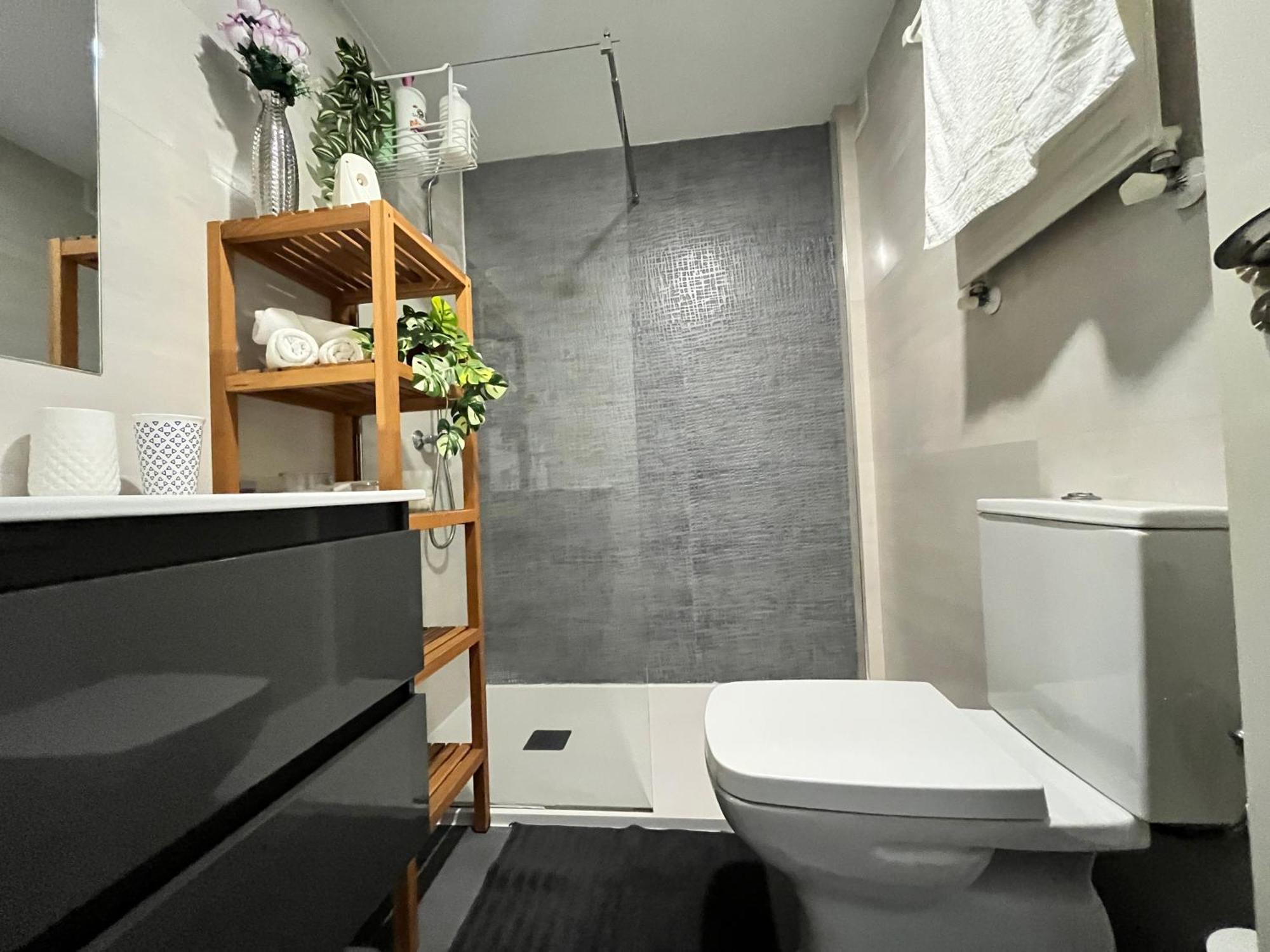 Habitacion Atocha Mendez Madrid Bagian luar foto
